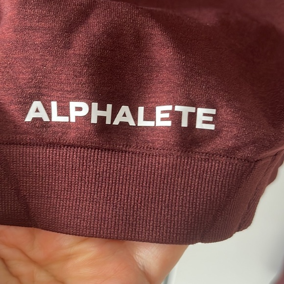 Alphalete STRATUS LONG SLEEVE CROP Sangria - Picture 5 of 7